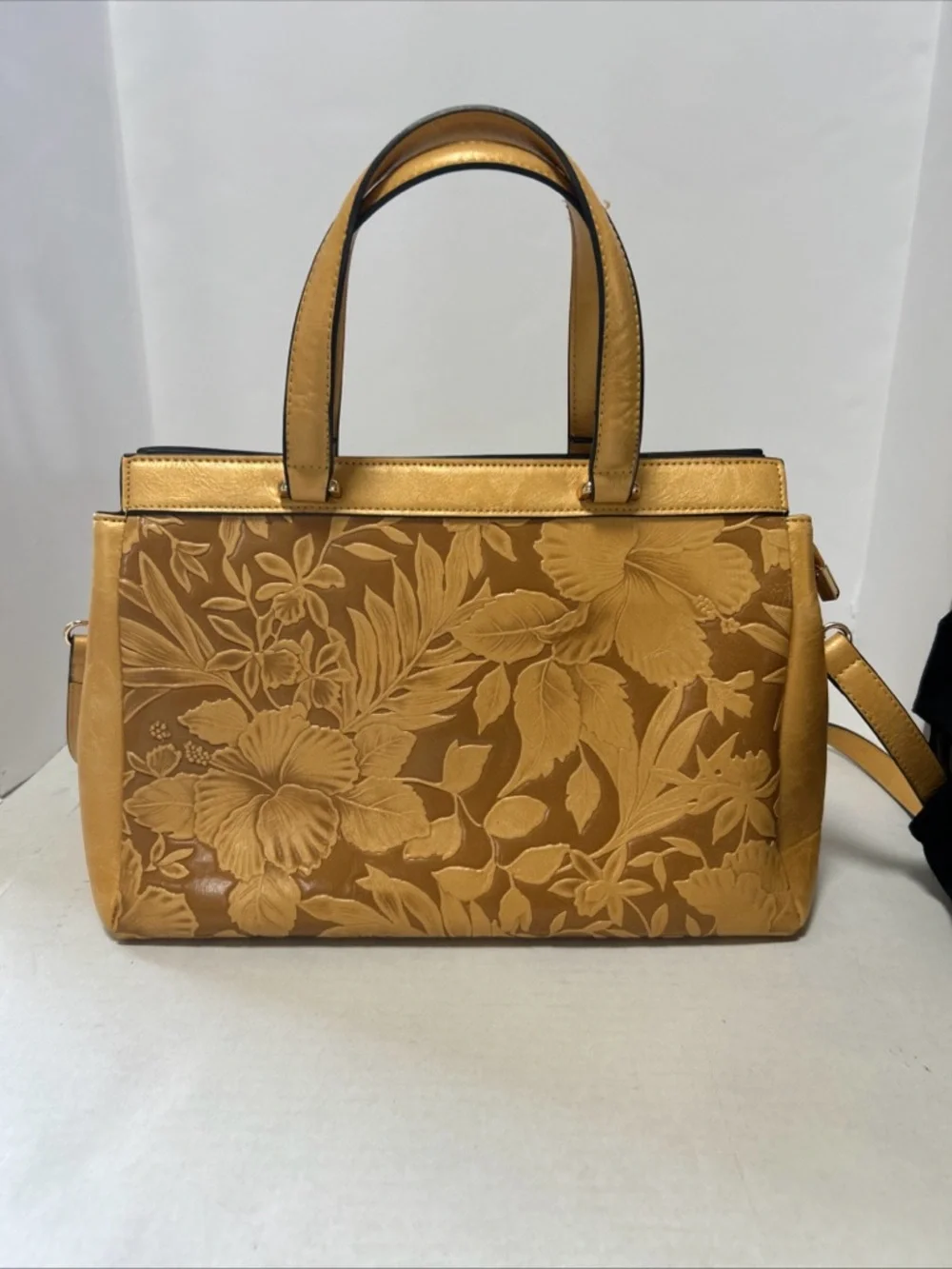Mellow World stylish yellow